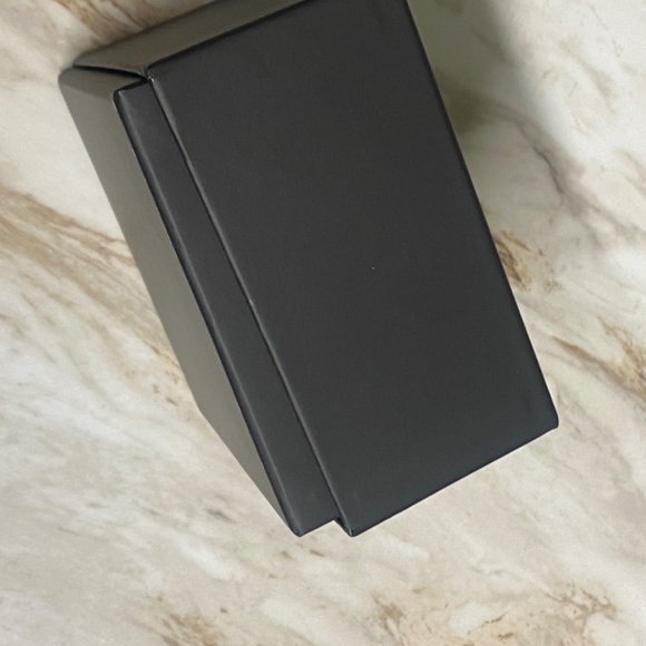 Chanel bracelet box with insert and little pillow - Picture 2 of 10